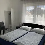 Szallaspartner Maganszallas Konukevi 3*