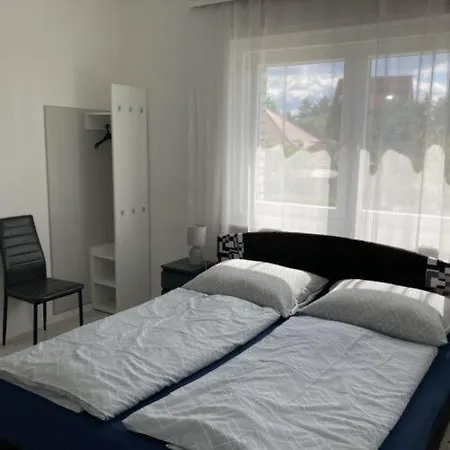 Szallaspartner Maganszallas Guest house 3*