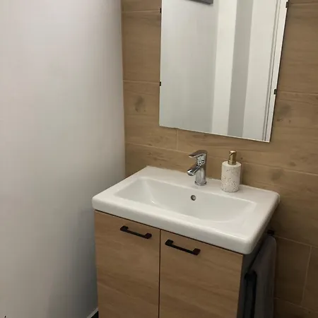 Szallaspartner Maganszallas 3* Székesfehérvár