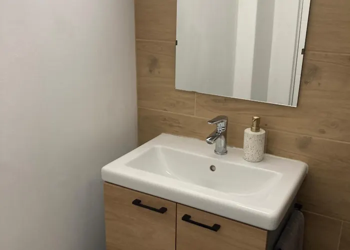 Szallaspartner Maganszallas 3* セーケシュフェヘールヴァール